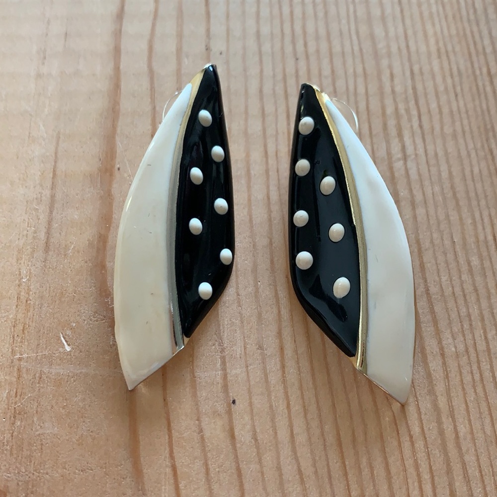 VTG - butterfly wing earrings